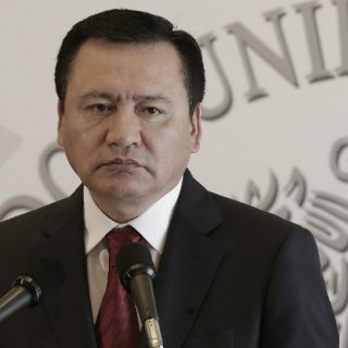 Osorio Chong pide no distraerse con sucesión presidencial del 2018