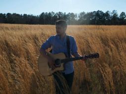 Samayoa adelanta que la esencia y temática que finalmente plasmará en su álbum será más afín al sonido tropical. TWITTER / @Samayoamusic