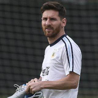 Messi estará en el banquillo ante Panamá