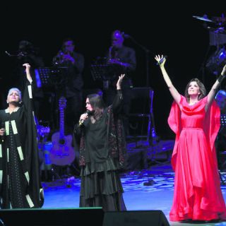 Tres damas y mucho talento en escena