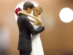 Preguntarte si te quedarías con tu pareja si padeciera una enfermedad terminal, es un buen ejercicio para saber si te quieres casar. AP / ARCHIVO