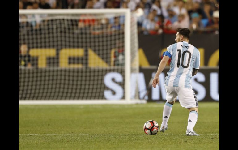 La complejidad del caso es tal que la intervención en la AFA podría implicar sanciones de la FIFA, como no poder asistir a mundiales. EFE / K. Krzaczynski