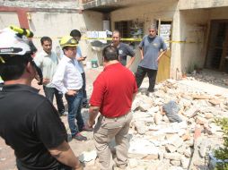 Lemus realizó un recorrido de supervisión en la colonia Tabachines tras la explosión registrada esta madrugada. ESPECIAL / Gobierno de Zapopan