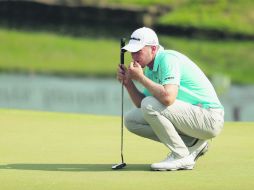 Daniel Berger prepara su tiro en el hoyo 18 en la jornada de ayer del FedEx St. Jude Classic, en Memphis, Tennessee. AFP /