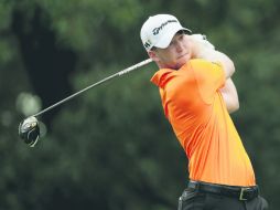 Daniel Berger en su tiro de salida del hoyo siete, ayer en la ronda final del FedEx St. Jude Classic en Memphis, Tennessee. AFP /