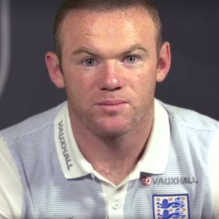 Hodgson y Rooney piden a aficionados ingleses huir de problemas