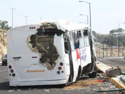 Las 25 personas quedaron lesionadas como saldo de la volcadura del autobús de pasajeros. NTX / ARCHIVO