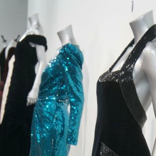 Vestido de Diana de Gales alcanza los 136 mil dólares en subasta