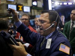 El Nasdaq, de valores tecnológicos, dejó 4.89 puntos a cuatro mil 843.55. AP / ARCHIVO