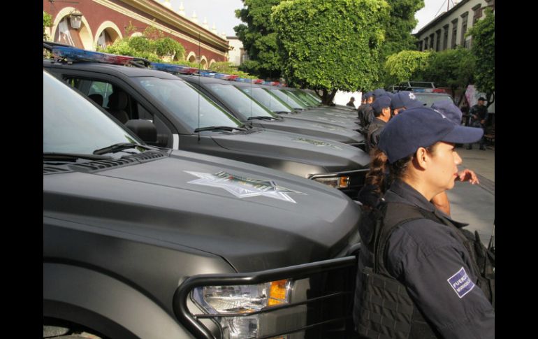 Se entregaron patrullas tipo pick up, bicicletas que usará la Policía Turística y uniformes, cascos, tenis tácticos y bermudas. ESPECIAL / Gobierno de Tlaquepaque