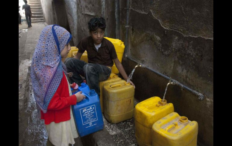 Advierten sobre la escasez de agua, alimentos y servicios sanitarios en la región. EFE /