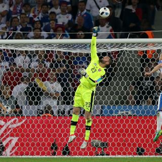 Selección de Rusia cae por 2-1 ante Eslovaquia