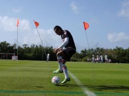 Hernández asegura que los entrenamientos han sido fuertes. TWITTER / @Chivas