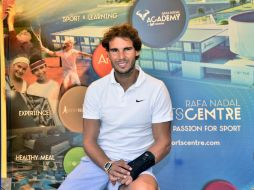 El tío y entrenador de Rafa dijo en rueda de prensa que su recuperación va por buen camino. EFE /