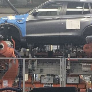 BMW considera fabricar vehículos híbridos en México