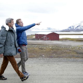 Kerry visita el Ártico para ver impacto del cambio climático