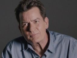 Charlie Sheen desea que se hable más sobre la importancia del uso del preservativo para evitar una ETS y embarazos no deseados. TWITTER / @LELO_ES