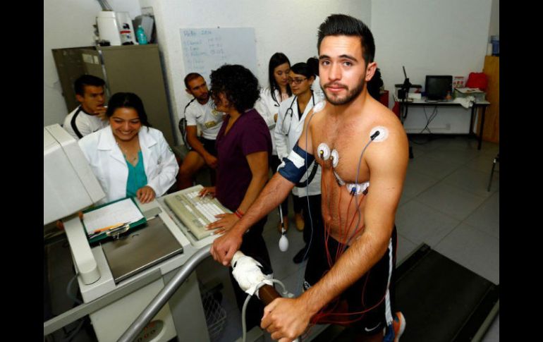 Varios jugadores de la plantilla se presentaron este jueves a las pruebas médicas. TWITTER / @PumasMX