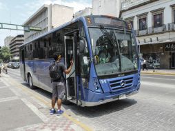 Son más de 60 puntos los que la autoridad revisa a las unidades de las rutas de 'lujo'. EL INFORMADOR / ARCHIVO