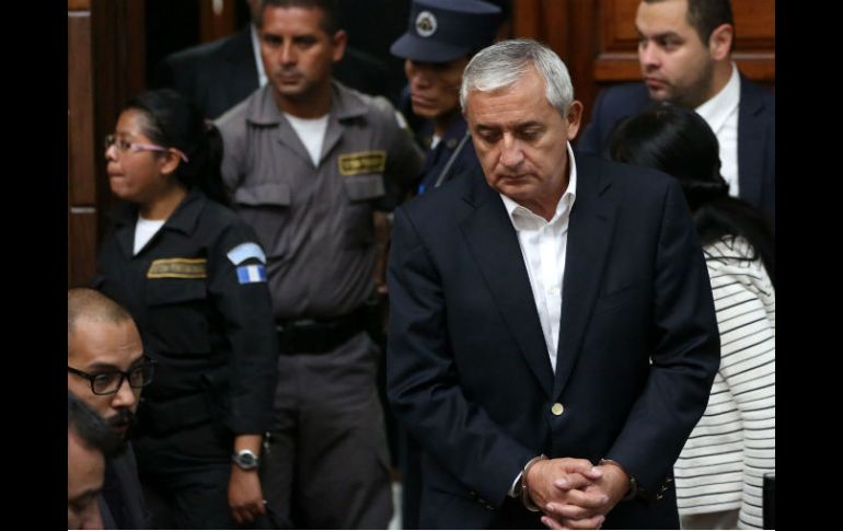 Pérez aceptó y recibió de manera habitual y reiterada 290 millones de quetzales en concepto de comisiones ilícitas durante su gobierno. EFE / E. Biba