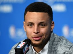 'Las últimas faltas que me han señalado contra Kyrie Irving y LeBron James no han existido', dijo Curry. AFP / J. Miller