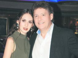 Paulina González y su padre Francisco González. ESPECIAL /