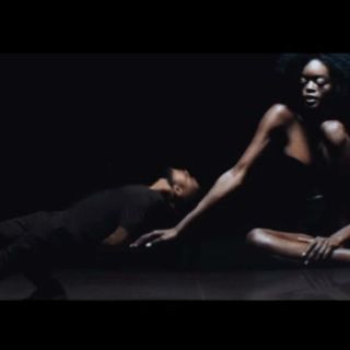 Usher presenta video del tema 'Crash'