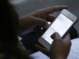 La plataforma busca que los usuarios dejen al lado su celular mientras manejan, conviven o acuden a clases. NTX / ARCHIVO