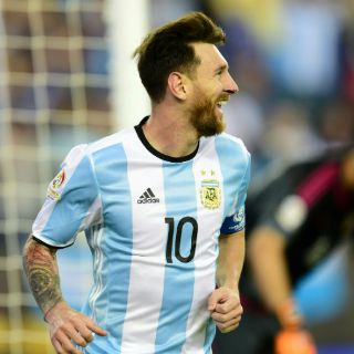 Messi alcanza a Batistuta