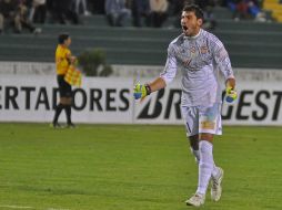 Los nominados como mejor portero son Nahuel Guzmán (foto) y el argentino Agustín Marchesín. MEXSPORT / ARCHIVO