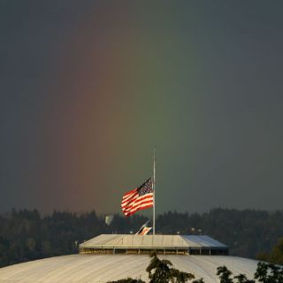 Obama, presidente de EU que más ha ordenado bandera a media asta