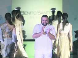 Benito Santos fue la estrella de la noche con un adelanto de su colección “Crucero 2017”. EL INFORMADOR / R. Tamayo
