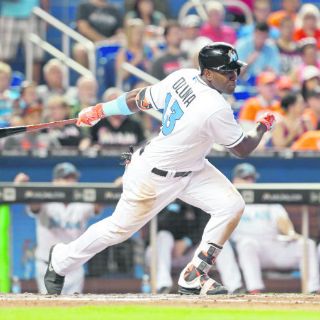 Batazo de Marcell Ozuna da el triunfo a Miami