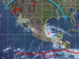 Danielle se encuentra a unos 150 kilómetros al este-sureste de Tuxpan y a 160 kilómetros al norte-noreste de Veracruz. ESPECIAL / smn.cna.gob.mx/