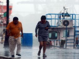 Exhortan a la población a mantenerse alerta ante cualquier contingencia. SUN / P. Morales