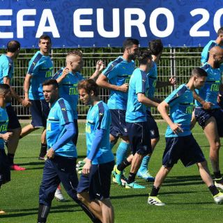 Italia cierra la primera fase de la Euro ante Irlanda