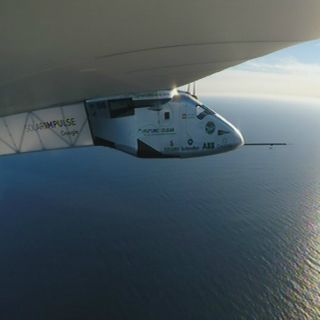 Piloto del Solar Impulse 2 ve icebergs y ballenas en el Atlántico