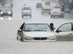 Las lluvias y granizo han afectado al país desde el sábado, especialmente a varias provincias del sur. AP / ARCHIVO