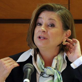 Leyes emanadas de la Constitución no se negocian: PGR