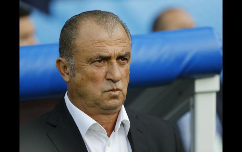 Gran parte de la afición turca achacó la principal responsabilidad del fracaso al entrenador. AP / F. Augstein