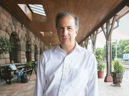 Meade Kuribreña afirma que la Estrategia Nacional de Inclusión es importante por superar los retos en pobreza. SUN / ARCHIVO