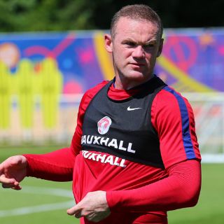 Rooney, listo para enfrentar a Islandia