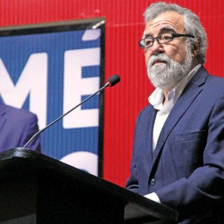 Peña Nieto cedió a presiones de empresarios, acusa Encinas