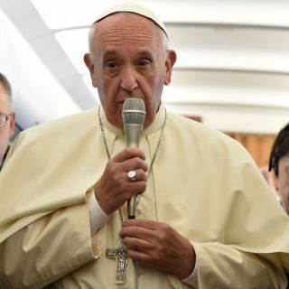 Papa Francisco pide 'blindar' acuerdo de paz en Colombia
