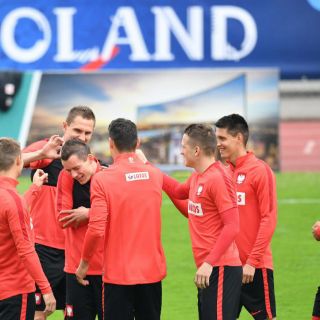 Suiza y Polonia abren fase de octavos de final en la Euro