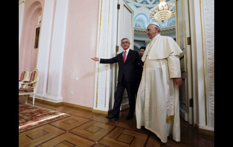 Este viernes, Francisco es recibido por el presidente de la República de Armenia, Serge Sargsián, en la capital Ereván. AP / A. Medichini