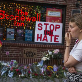 Reconocen falta de evidencia sobre pasado gay de atacante en Orlando