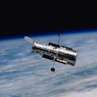 La NASA extiende misión del Hubble hasta 2021
