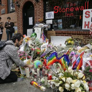 Alistan en Guerrero entierro de víctima de masacre en Orlando