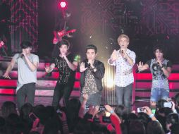 La banda está promoviendo su cuarto sencillo “Como eh”, el segundo que lanzan con Warner. NTX /